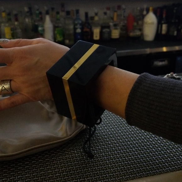 Burberr brass bangle bracelet - Picture 3 of 4